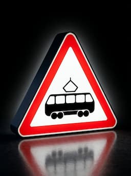 Дорожный знак Трамвай — миниатюра 4