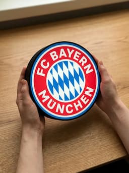 Логотип ФК Бавария Мюнхен — миниатюра 7